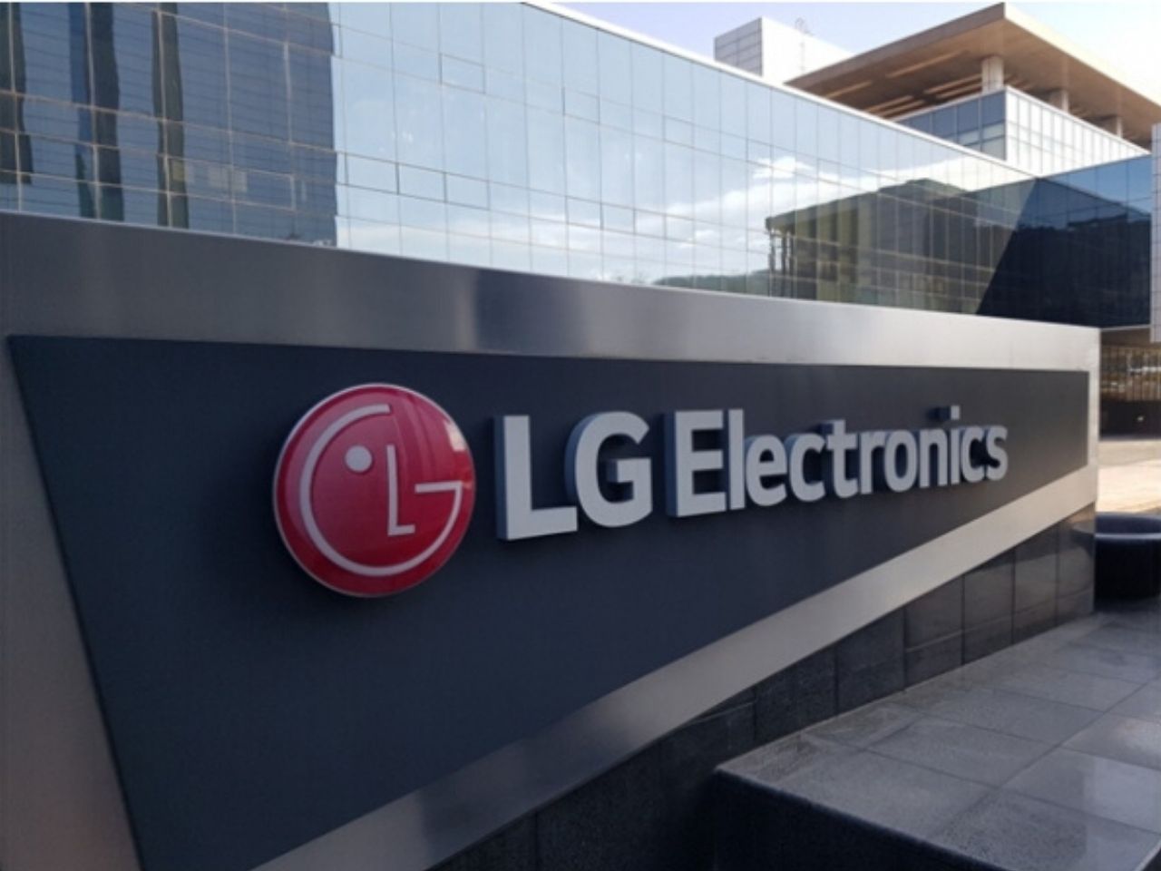 LG Electonics suffers data breach by Maze Ransomware